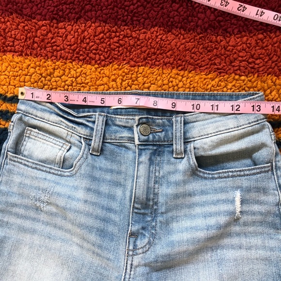 SOLD—-Willow & Root Mom Jeans - Picture 4 of 6